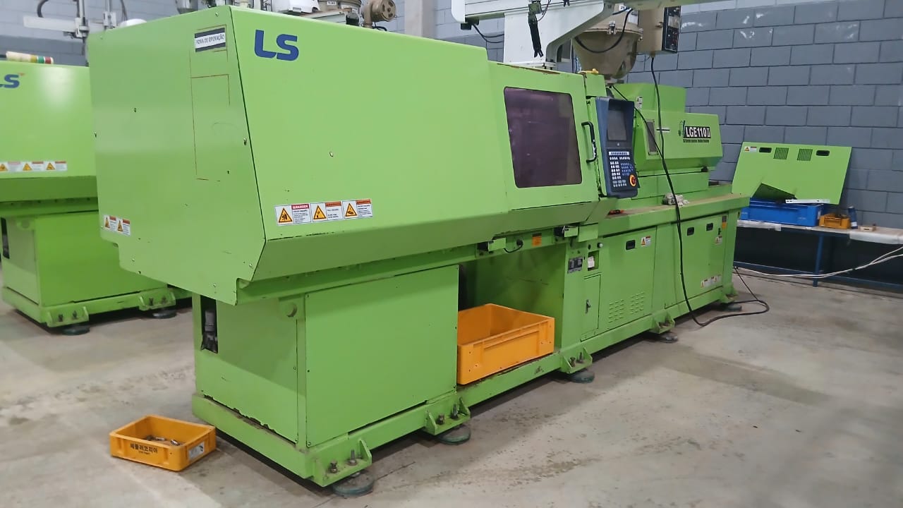 Injetora LS 110 ton Elétrica